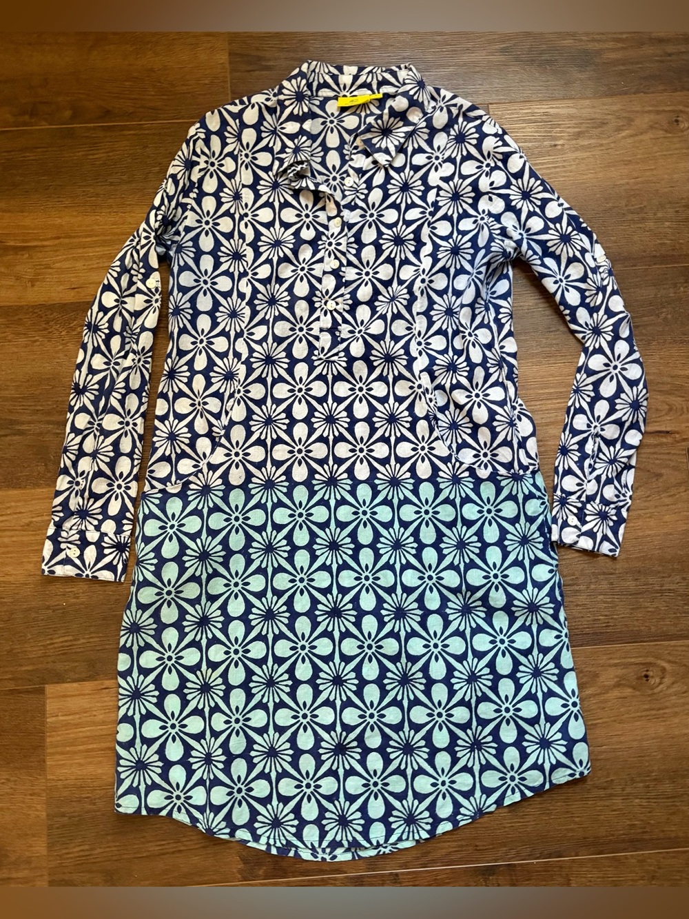 Roller Rabbit cover up tunic - Picture 3 of 13